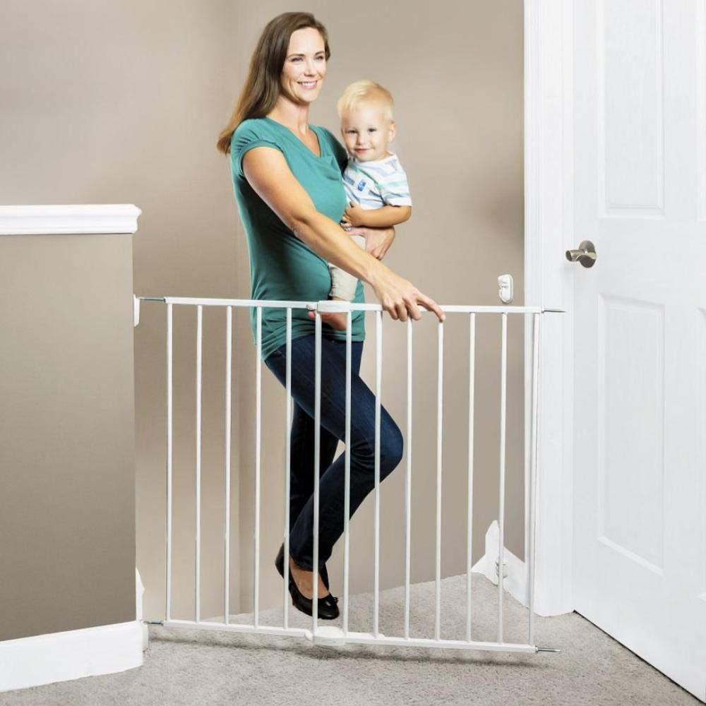 7 Best Wooden Baby Gates 2022 [Review and Buying Guide]